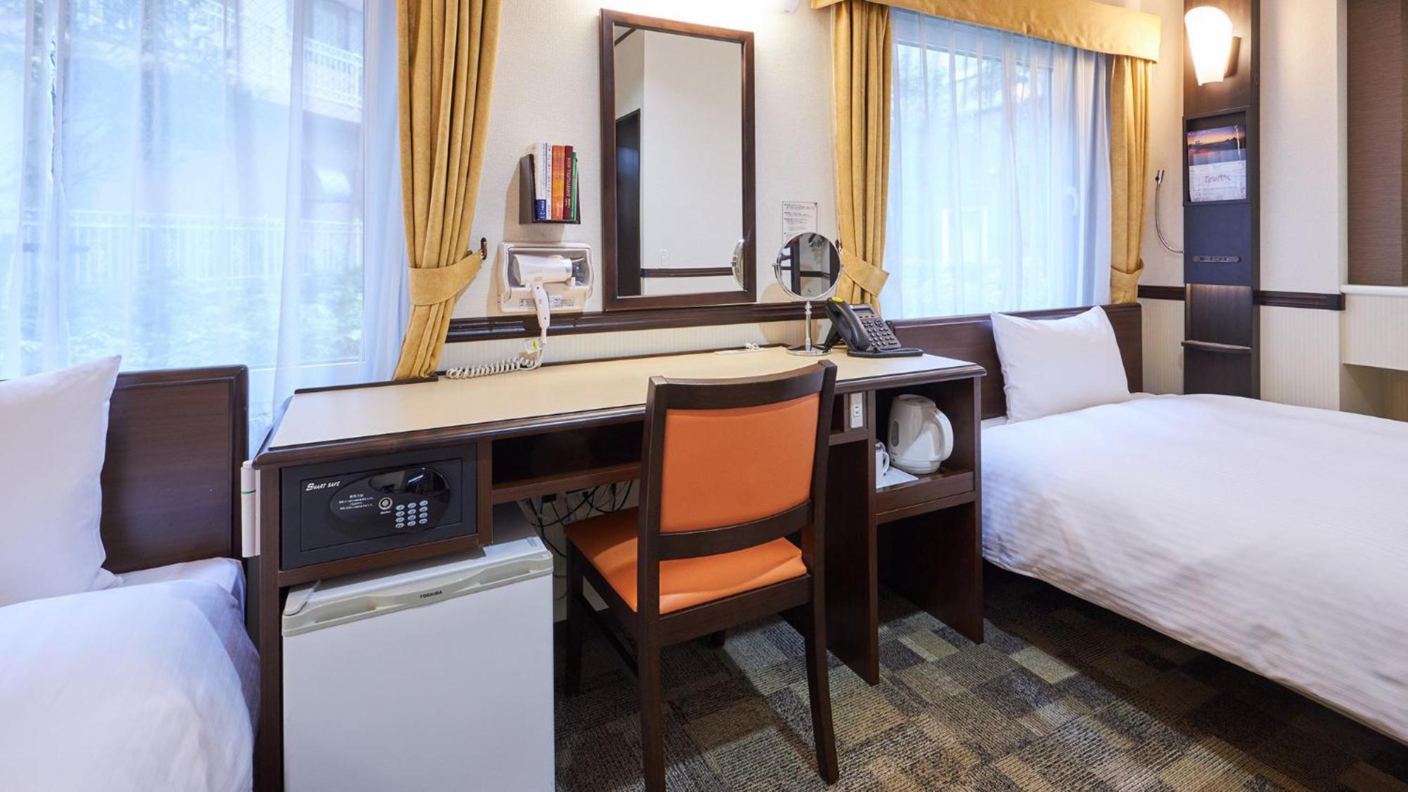 Toyoko Inn Tsu Eki Nishi Guchi Zimmer foto